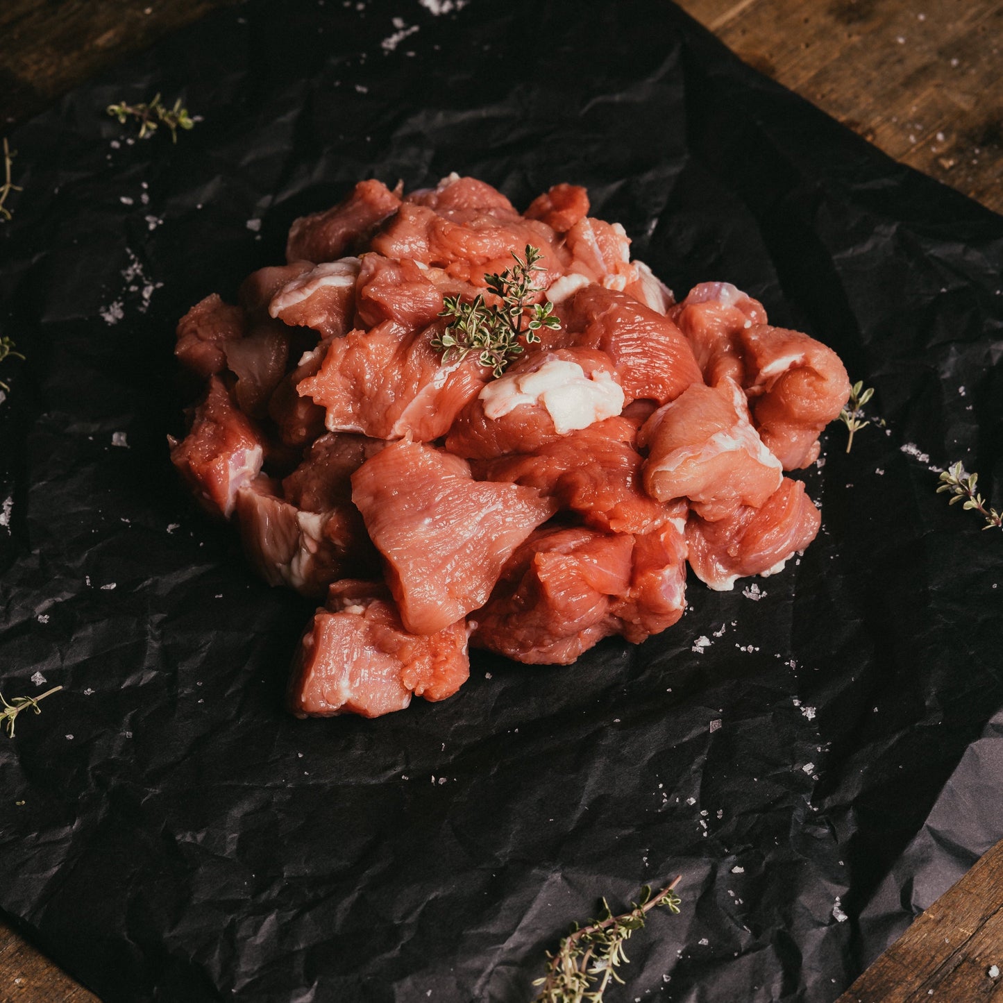 Regionales Bio Halal Kalbsgulasch in Würfel 